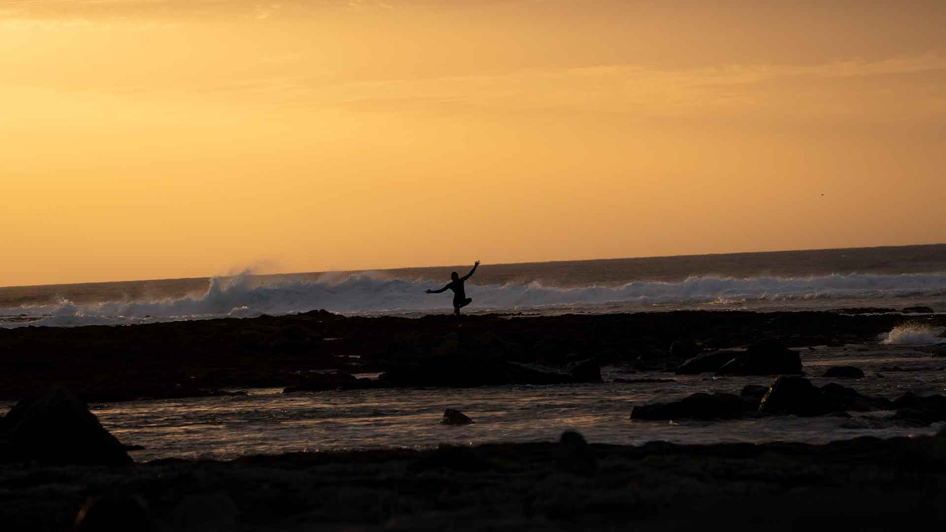 FUERTEVENTURA Canary islands coast, enjoy the coast in the best surfing / kitefurfing trip of your life